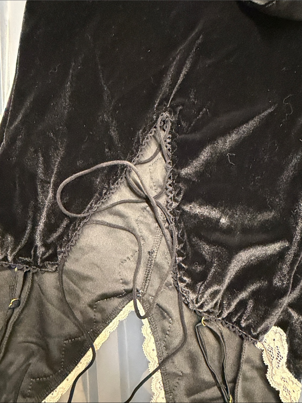 Velvet bodysuit - Picture 5 of 6